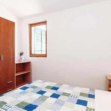 Cozy In With Kitchen Apartment Maslenica