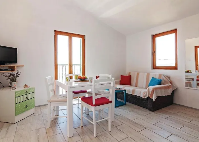 One-bedroom In Apartament Maslenica